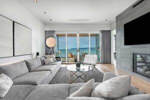 9 Paint Colours That Add Warmth and Character to Condo Living Rooms